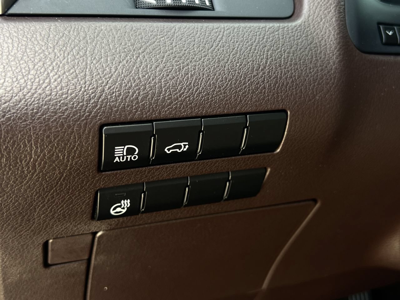 Used 2019 Lexus RX 350L FWD w/ Premium Package image 14