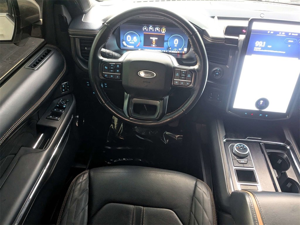 Used 2022 Ford Expedition Platinum image 16