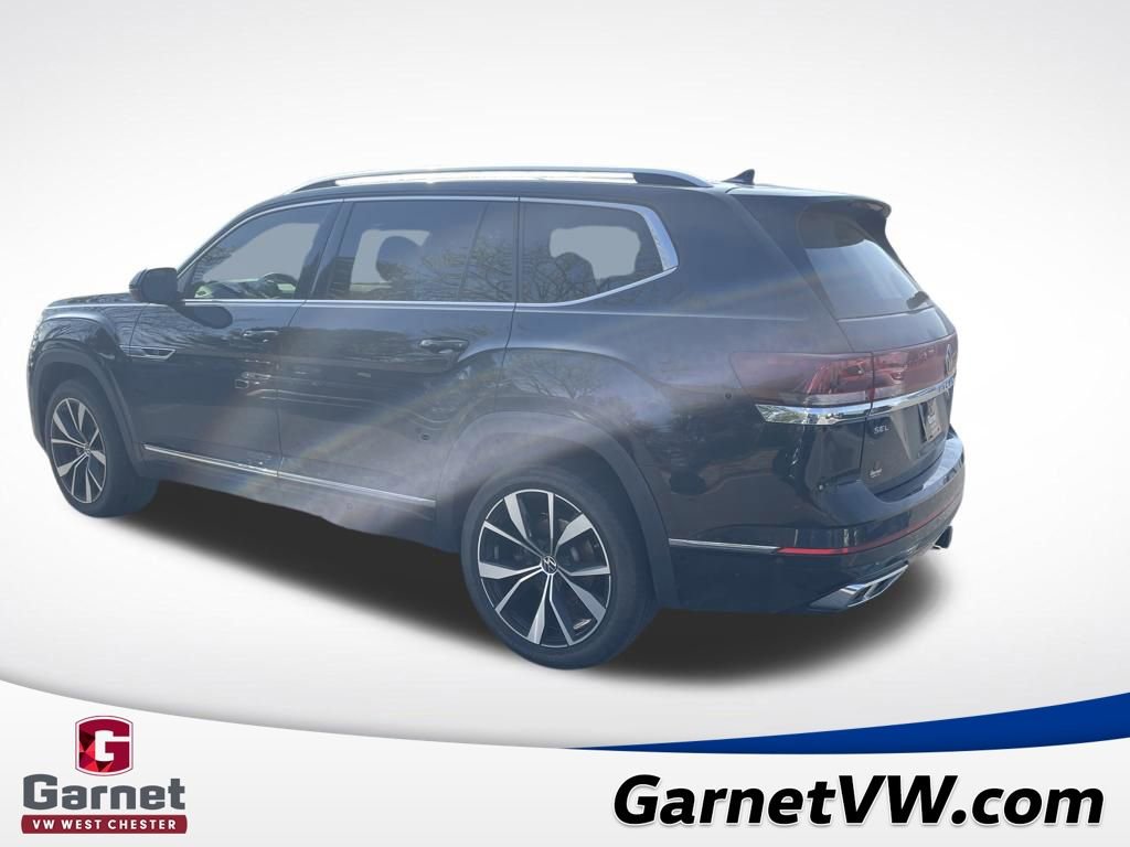 Used 2025 Volkswagen Atlas SEL Premium R-Line image 3