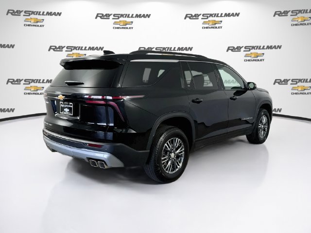 Used 2026 Chevrolet Traverse LT AWD/4WD image 7