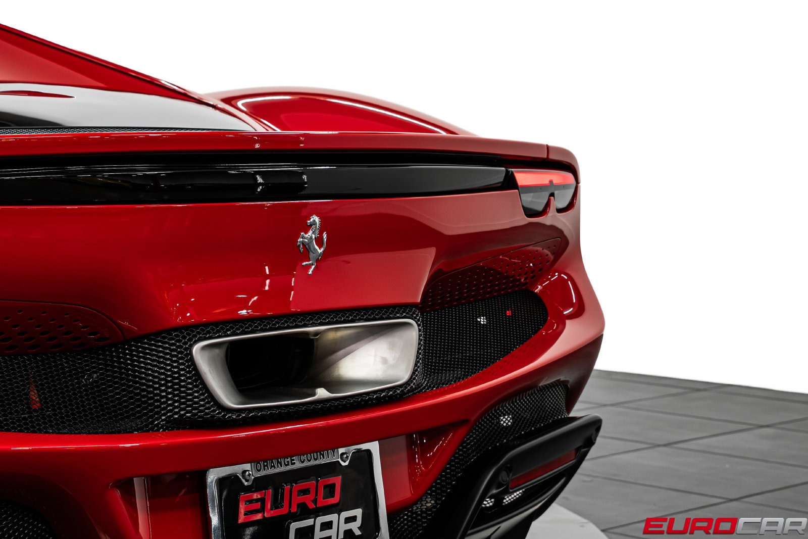 Used 2023 Ferrari 296 GTB RWD image 21
