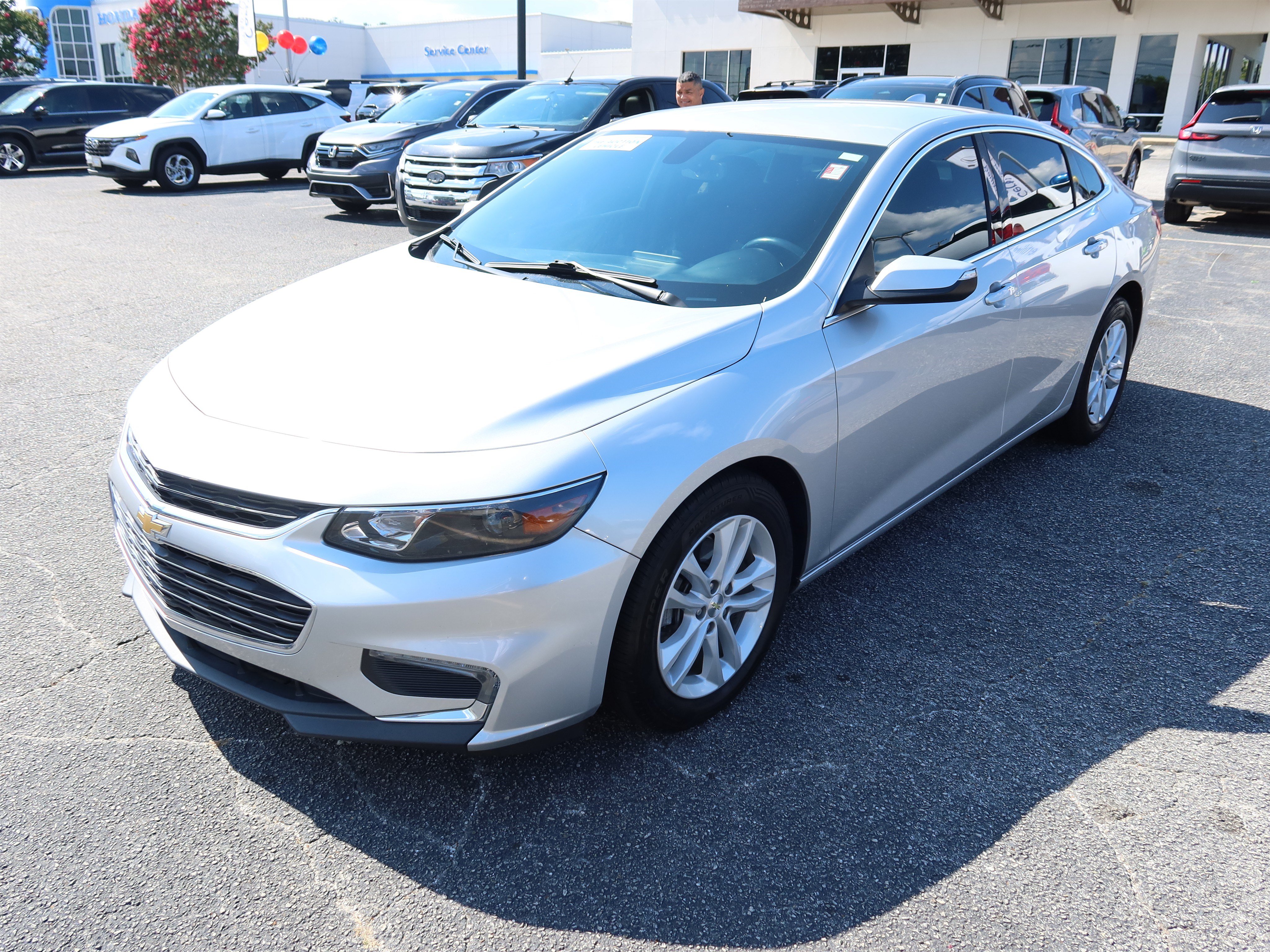 Used 2018 Chevrolet Malibu LT FWD image 8