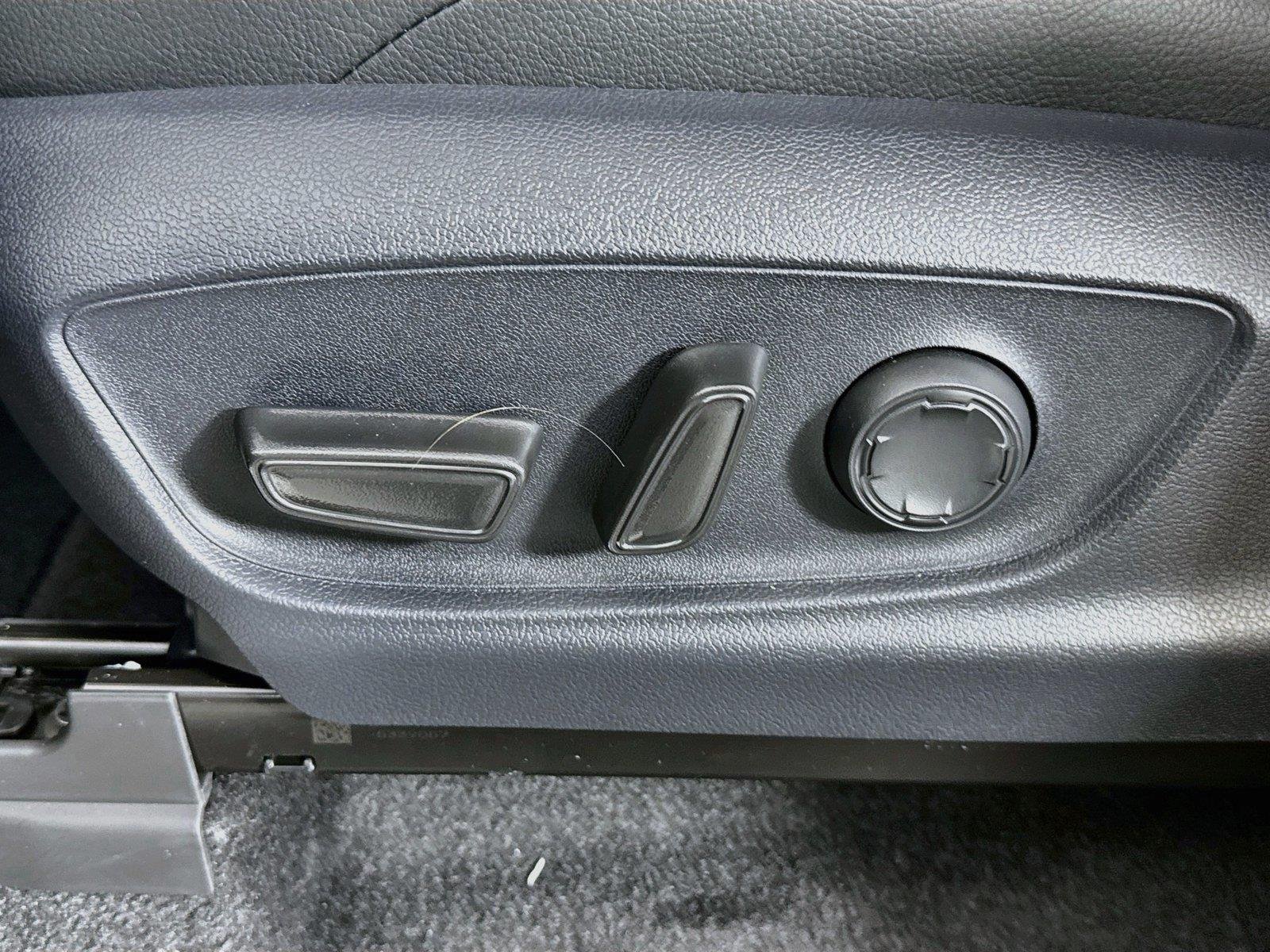 New 2026 Toyota Tacoma Limited AWD/4WD image 31