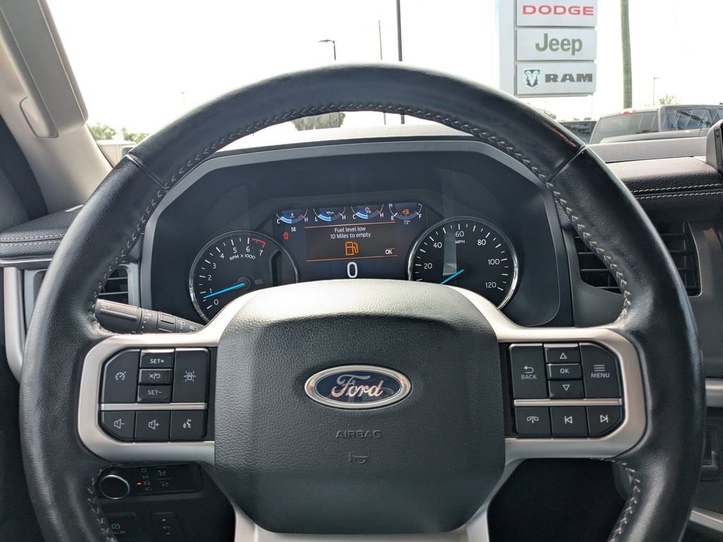 Used 2024 Ford Expedition XLT AWD/4WD image 25