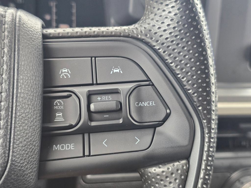 Certified 2024 Toyota Tacoma SR5 AWD/4WD image 33