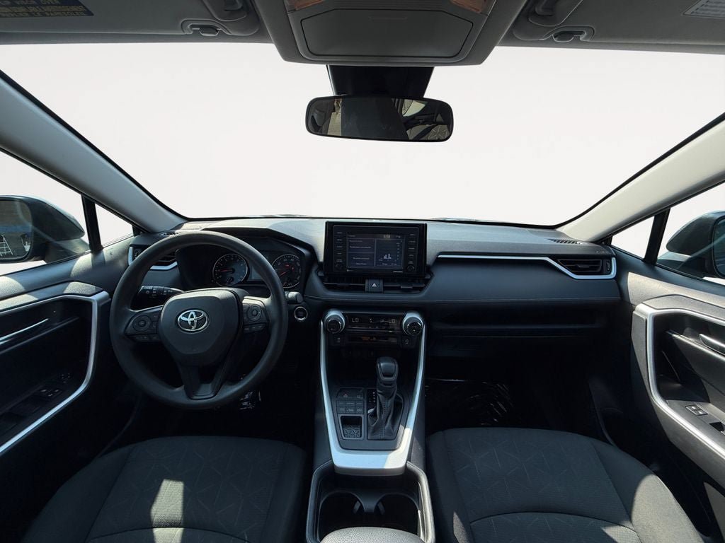 Used 2021 Toyota RAV4 XLE AWD/4WD image 11