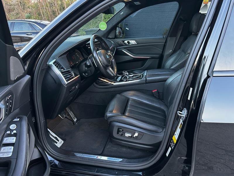 Used 2019 BMW X7 xDrive50i w/ M Sport Package image 21