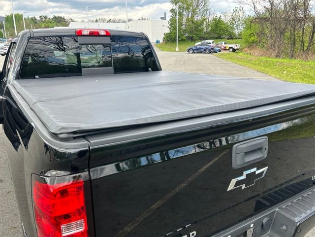 Used 2018 Chevrolet Silverado 1500 LT w/ Midnight Edition AWD/4WD image 29