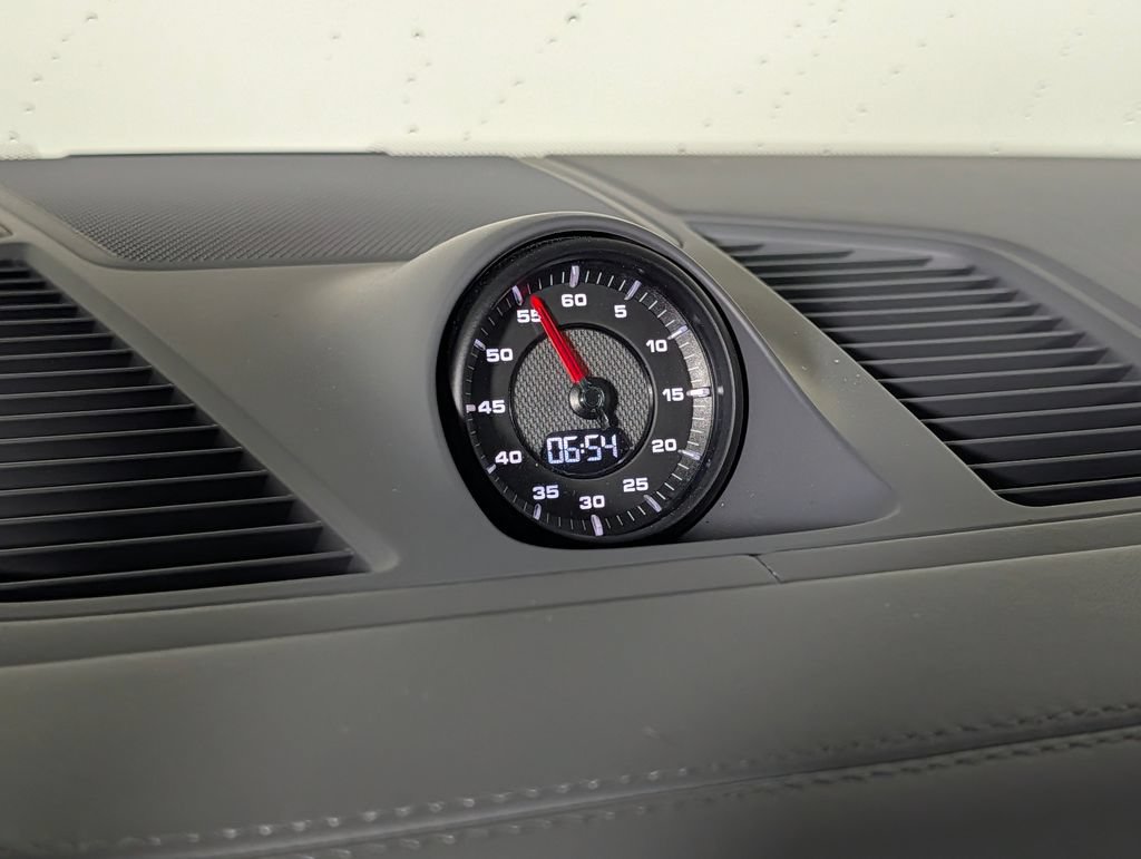 Used 2023 Porsche Cayenne GTS AWD/4WD image 31