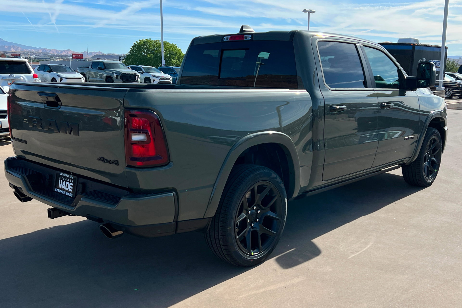 New 2026 RAM 1500 Laramie AWD/4WD image 5
