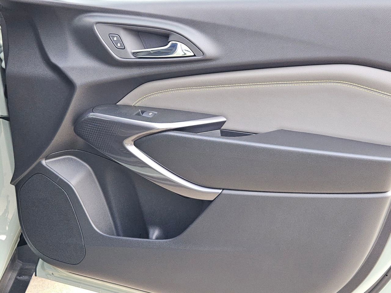 New 2026 Chevrolet Trax ACTIV w/ Driver Confidence Package image 19