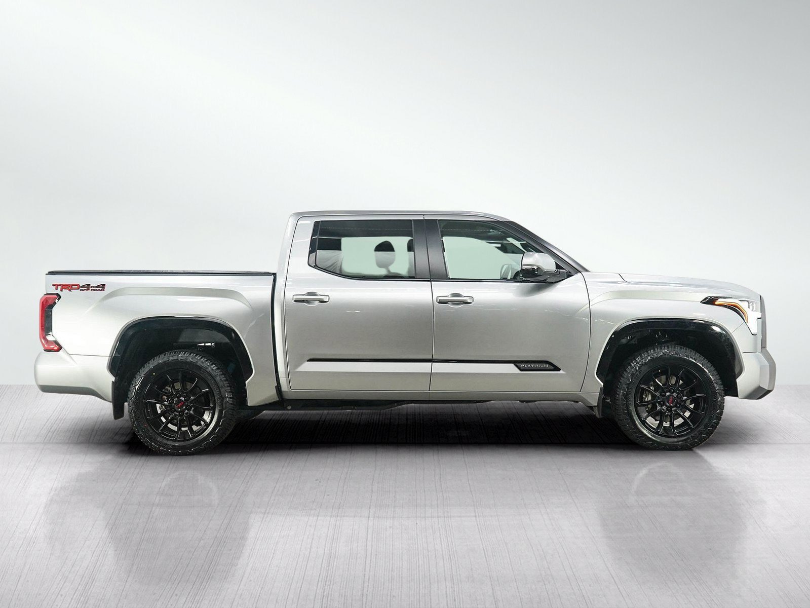 Used 2024 Toyota Tundra Platinum w/ TRD Off-Road Package AWD/4WD image 6