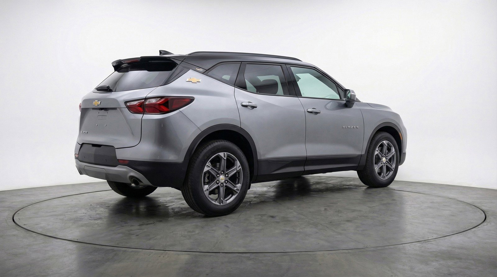 Used 2025 Chevrolet Blazer LT image 9