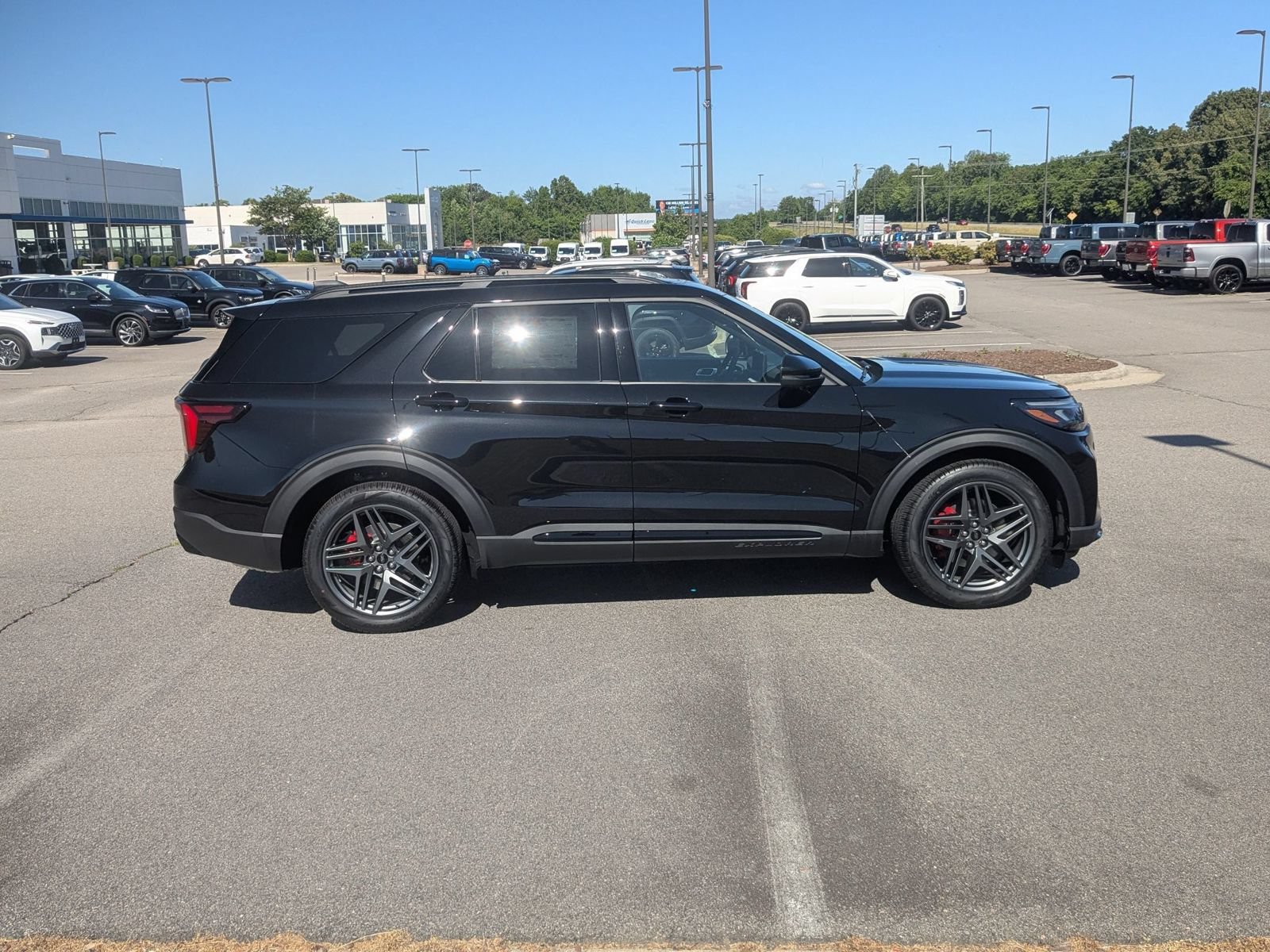 New 2026 Ford Explorer ST w/ Sun And Sound Package AWD/4WD image 2