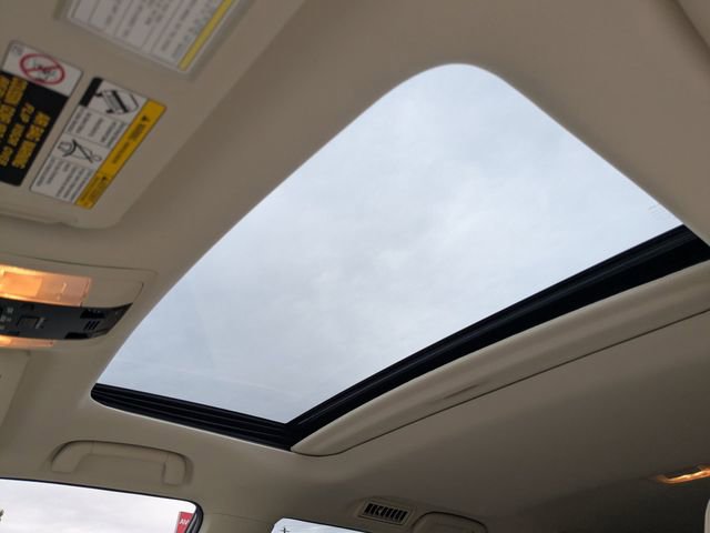 Used 2021 Lexus GX 460 Premium w/ Accessory Package image 23