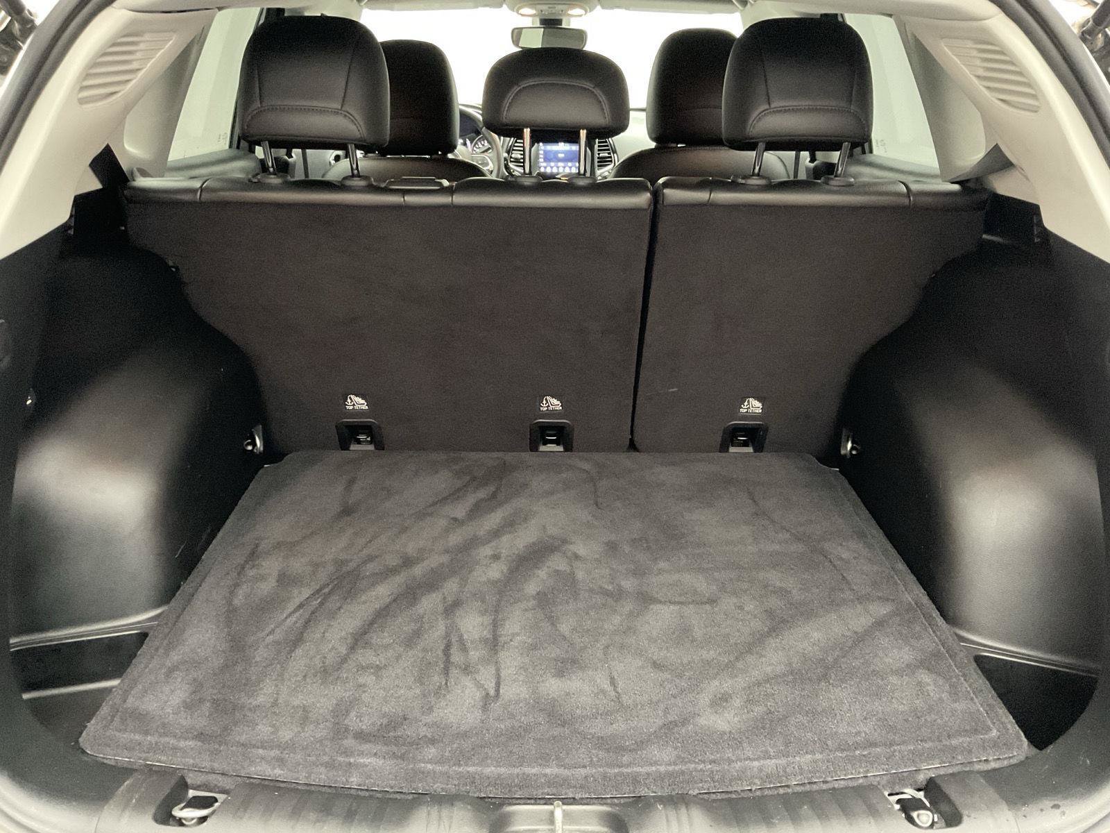 Used 2019 Jeep Compass Latitude FWD image 27