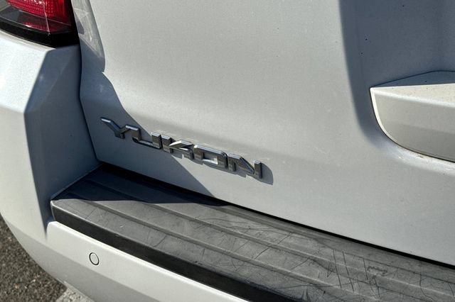 Used 2018 GMC Yukon SLT w/ Premium Edition AWD/4WD image 7