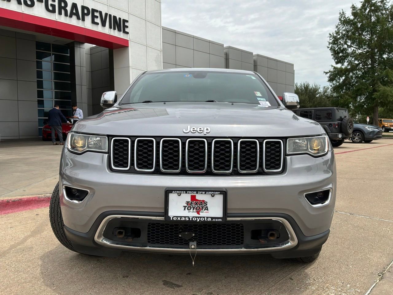 Used 2021 Jeep Grand Cherokee Limited AWD/4WD image 3