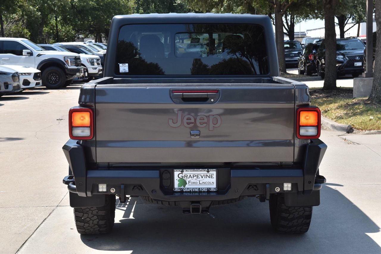 Used 2023 Jeep Gladiator Rubicon w/ Cold Weather Group AWD/4WD image 9