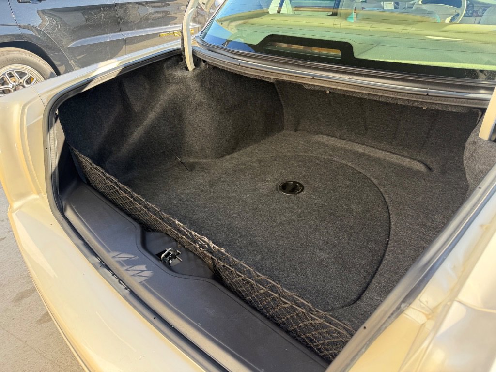 Used 1999 Cadillac De Ville Base image 12