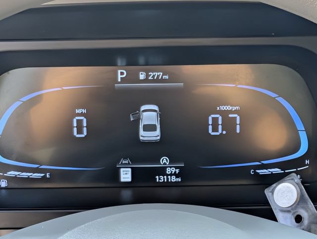 Used 2025 Hyundai Elantra SE FWD image 20
