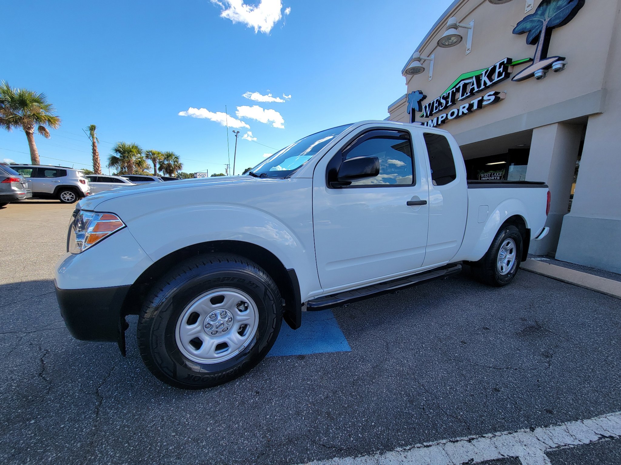 Used 2020 Nissan Frontier S w/ S Utility Package image 6