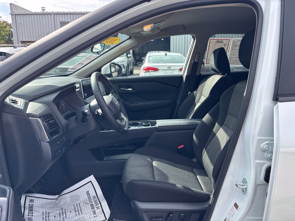 Certified 2026 Nissan Rogue SV w/ Cold Weather Package AWD/4WD image 20