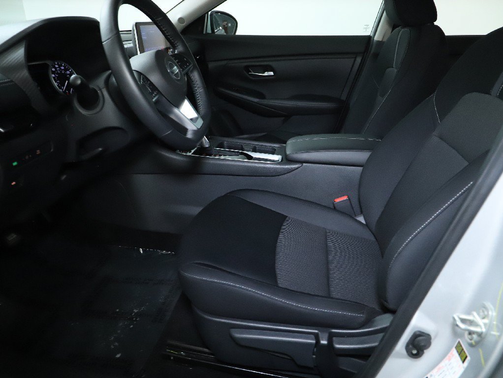 Certified 2022 Nissan Sentra SV w/ Trunk Package FWD image 20