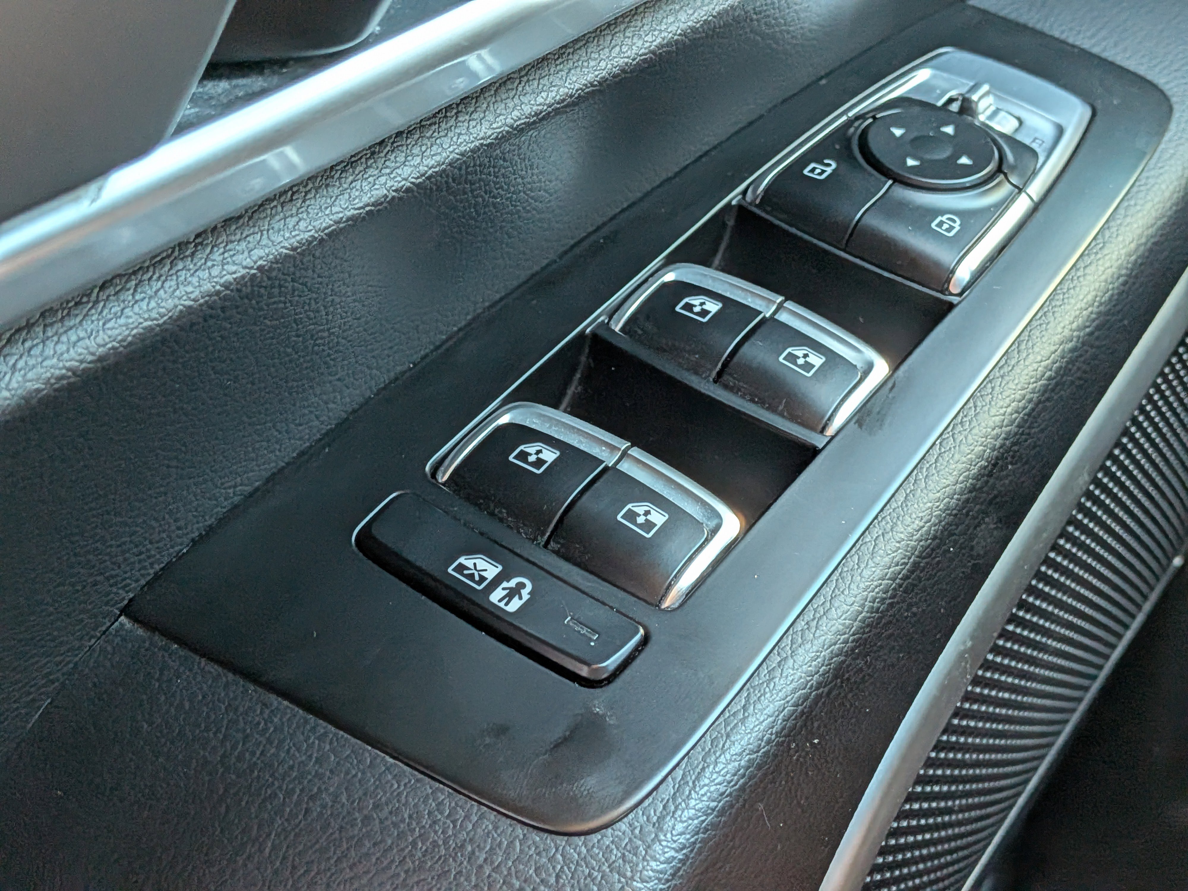 Used 2022 Kia Telluride LX image 24