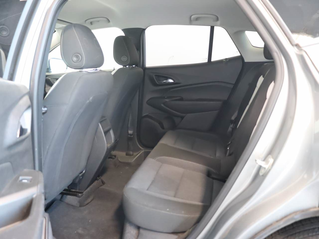 Used 2024 Chevrolet Trax LS w/ LS Convenience Package FWD image 14