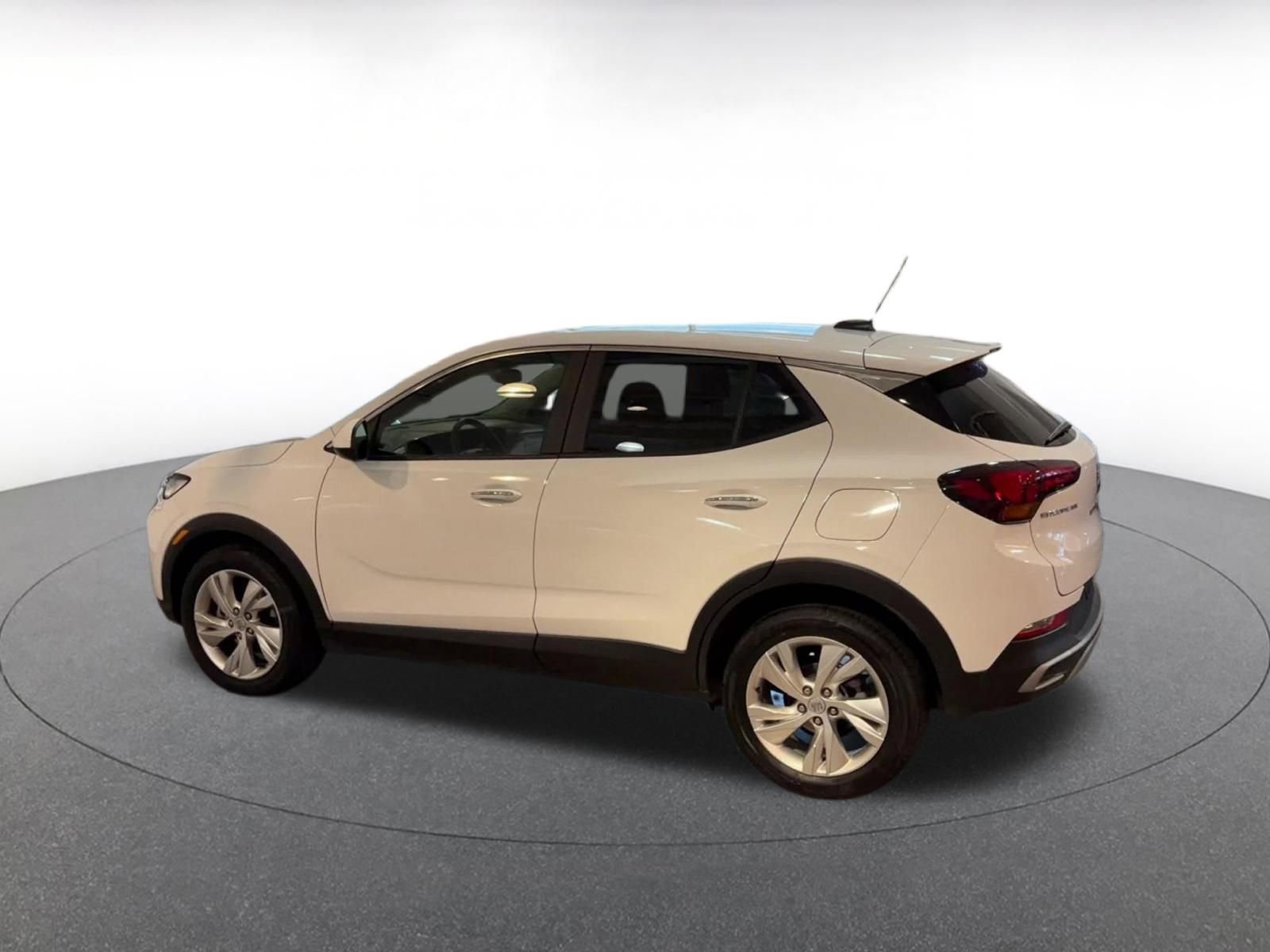 Used 2025 Buick Encore GX Preferred image 10