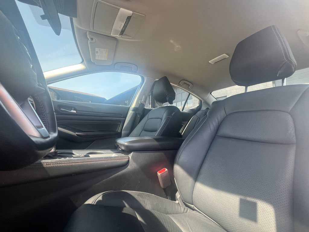 Used 2020 Nissan Altima 2.5 SR FWD image 25