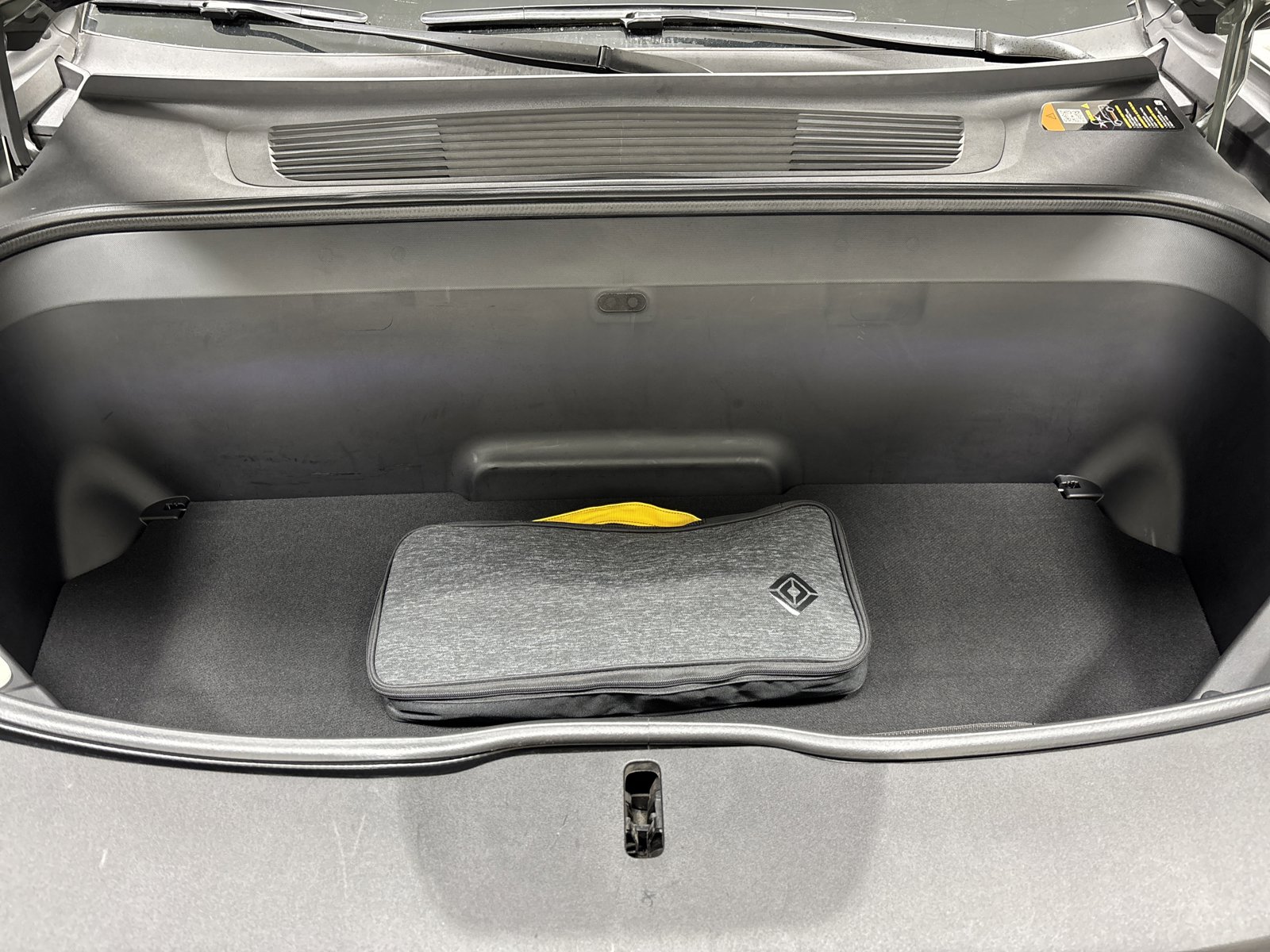 Used 2022 Rivian R1S Launch Edition image 14