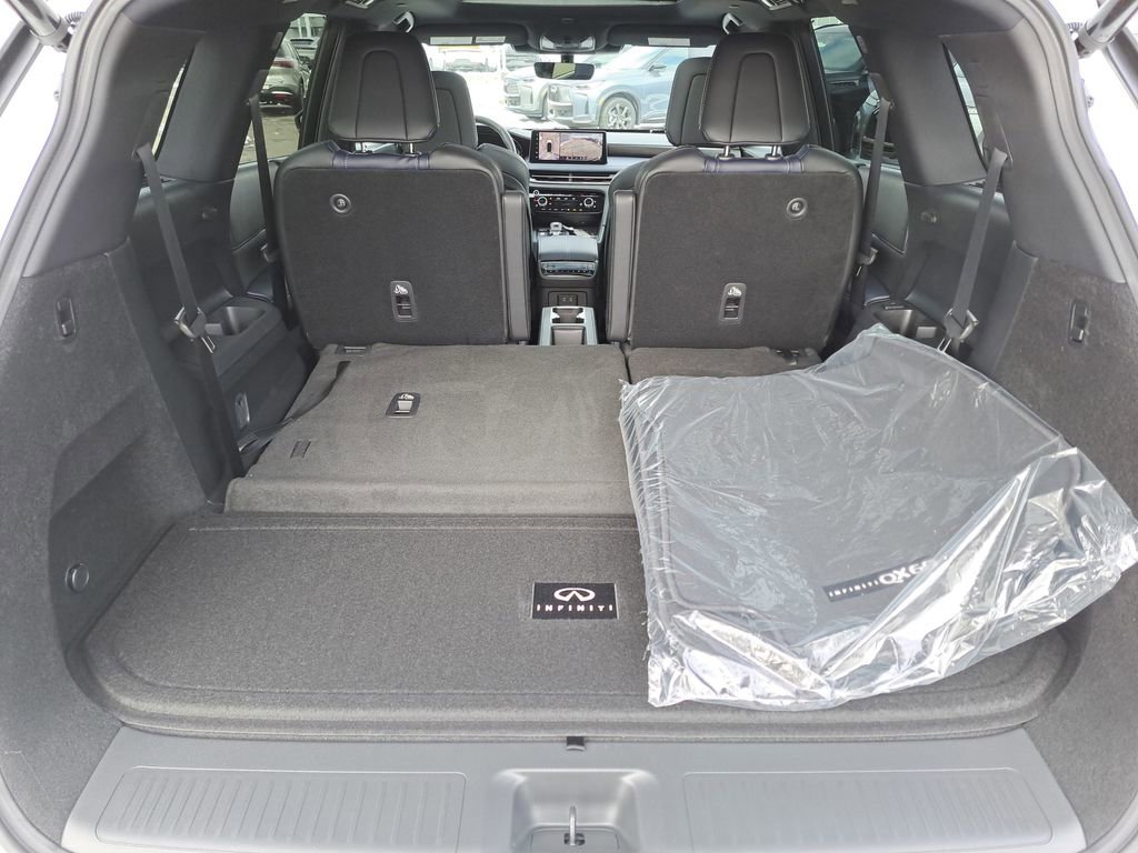 Certified 2026 INFINITI QX60 Sport w/ Dark Cargo Package image 16