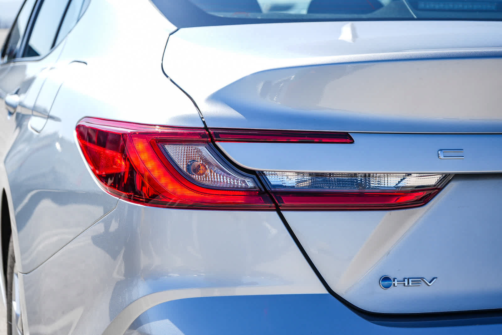 Used 2025 Toyota Camry LE FWD image 9