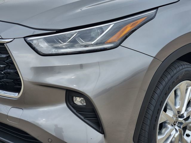 Used 2026 Toyota Highlander Limited image 6