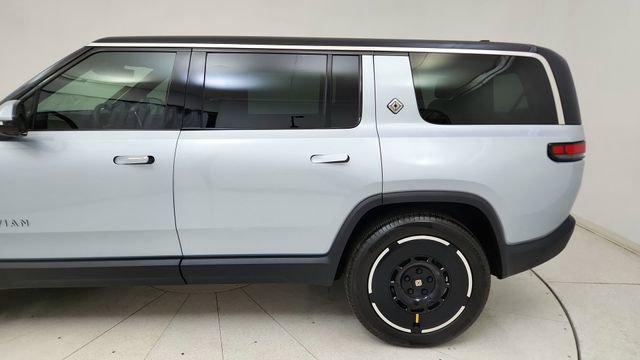 Used 2025 Rivian R1S Adventure image 11