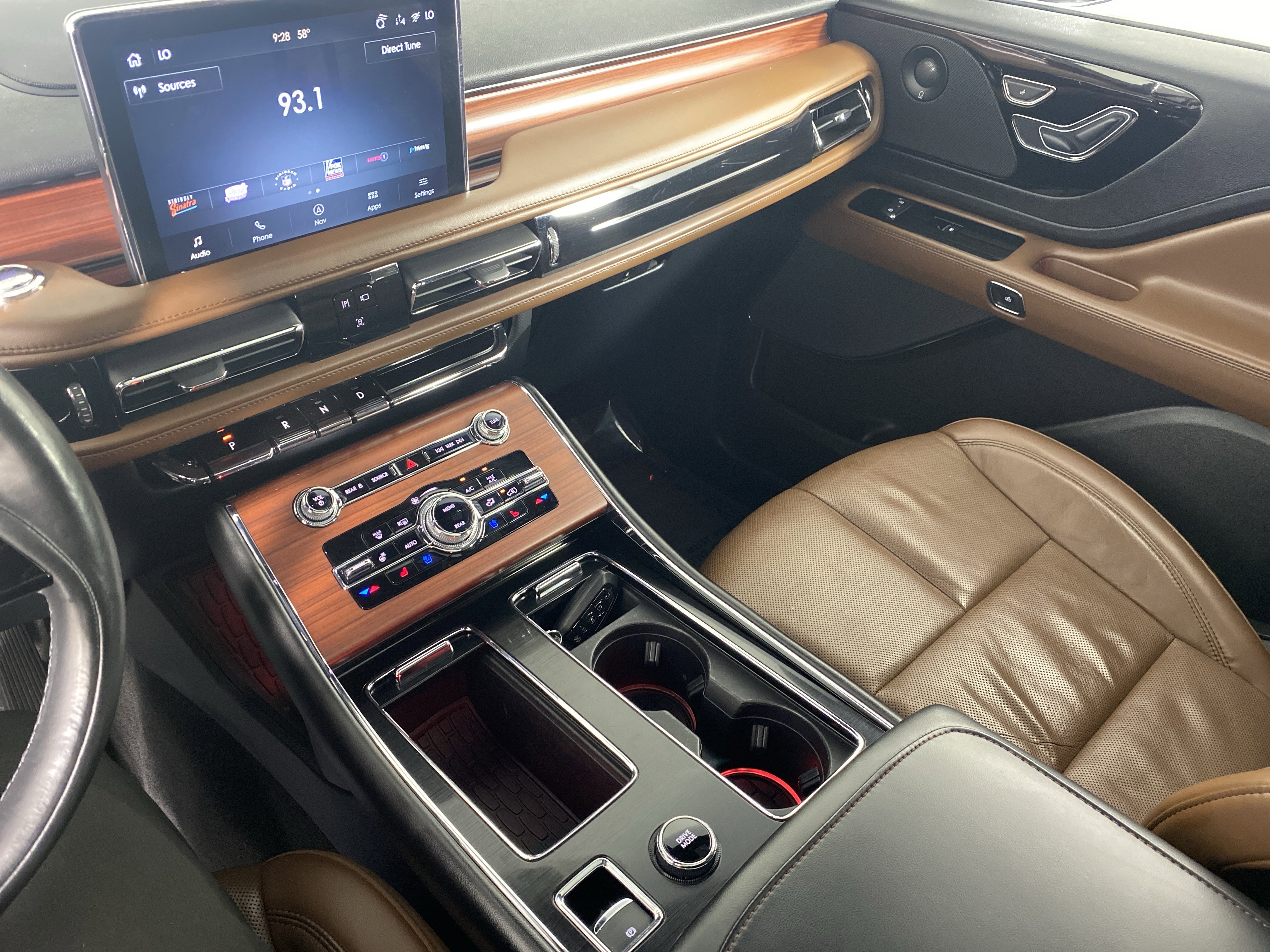 Used 2021 Lincoln Aviator Reserve w/ Equipment Group 208A image 28