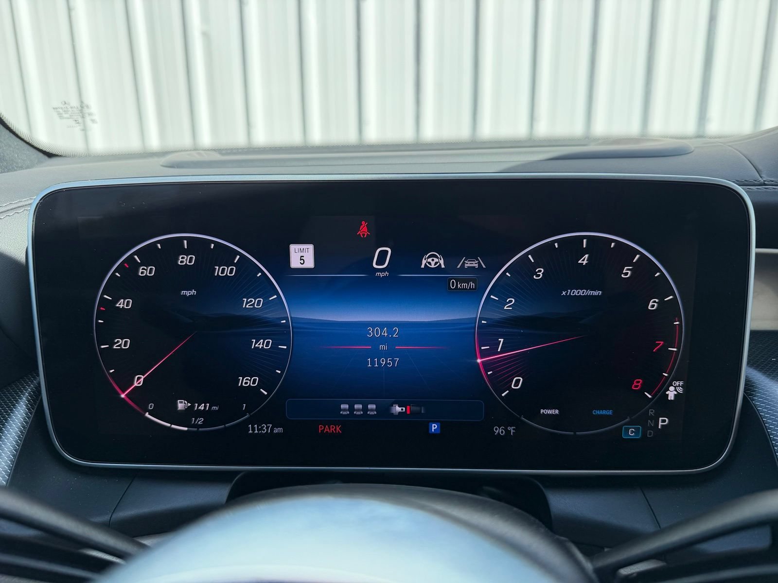 Used 2025 Mercedes-Benz GLC 300 4MATIC image 18