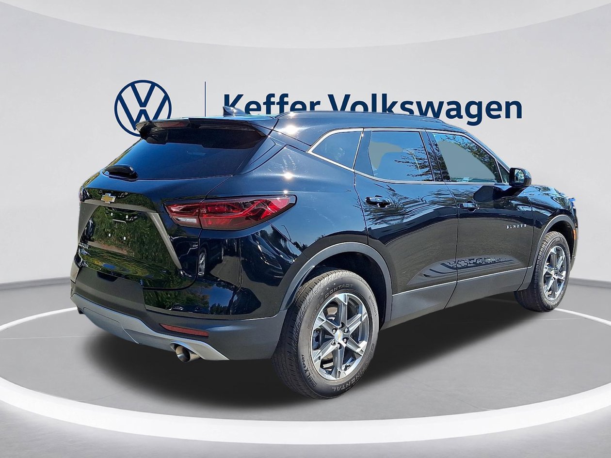 Used 2023 Chevrolet Blazer LT FWD image 6