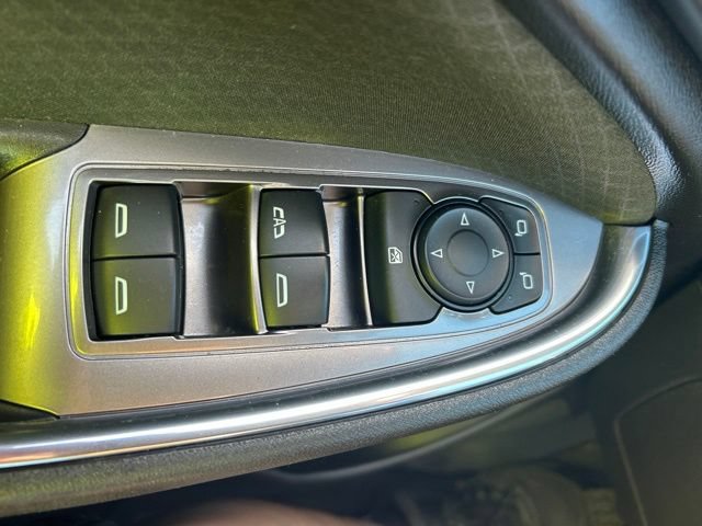 Used 2018 Chevrolet Malibu LT FWD image 26