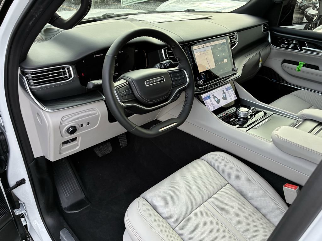 New 2026 Jeep Grand Wagoneer Summit image 11