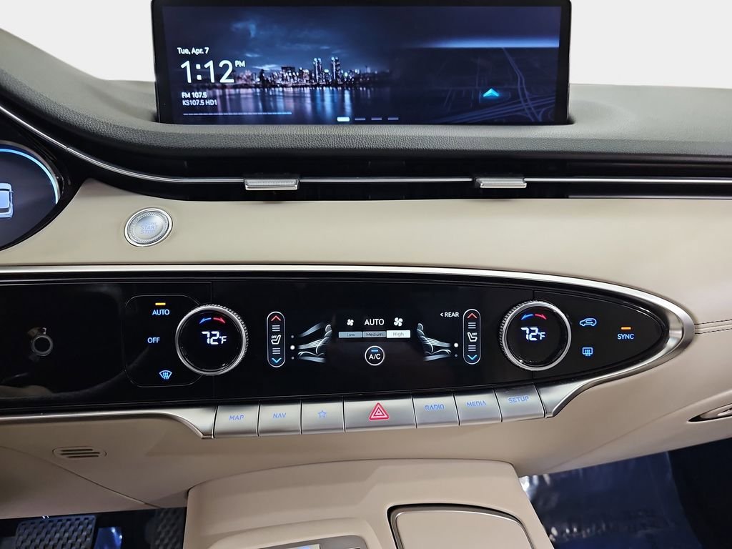 Used 2022 Genesis GV70 2.5T w/ Select Package AWD/4WD image 23