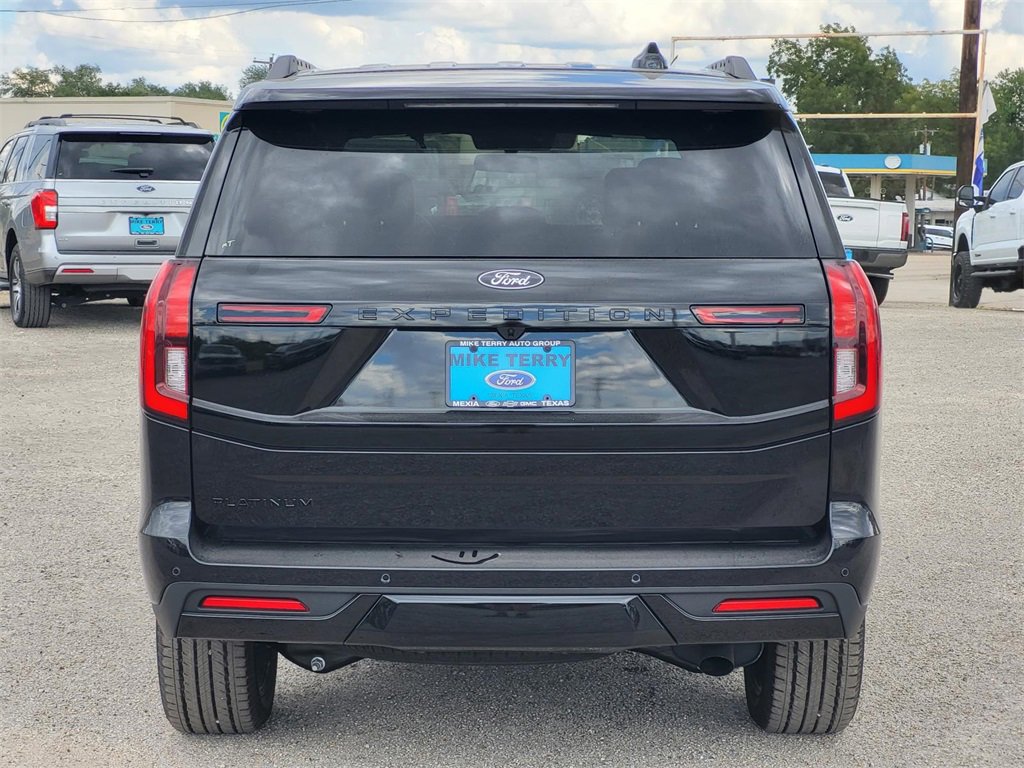 New 2025 Ford Expedition Platinum w/ Stealth Performance Package image 4