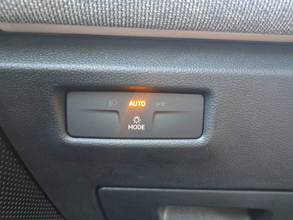 New 2025 Volkswagen Tiguan S image 14