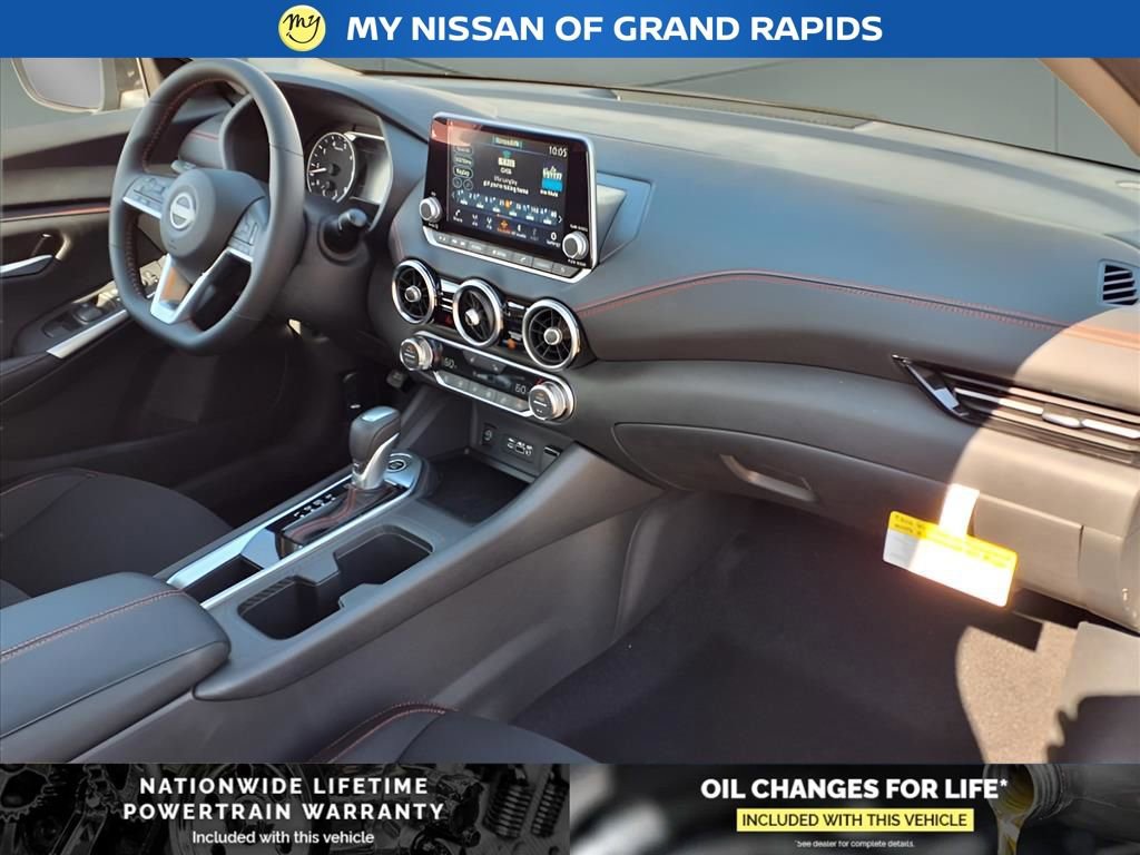 New 2025 Nissan Sentra SR w/ Midnight Edition image 13