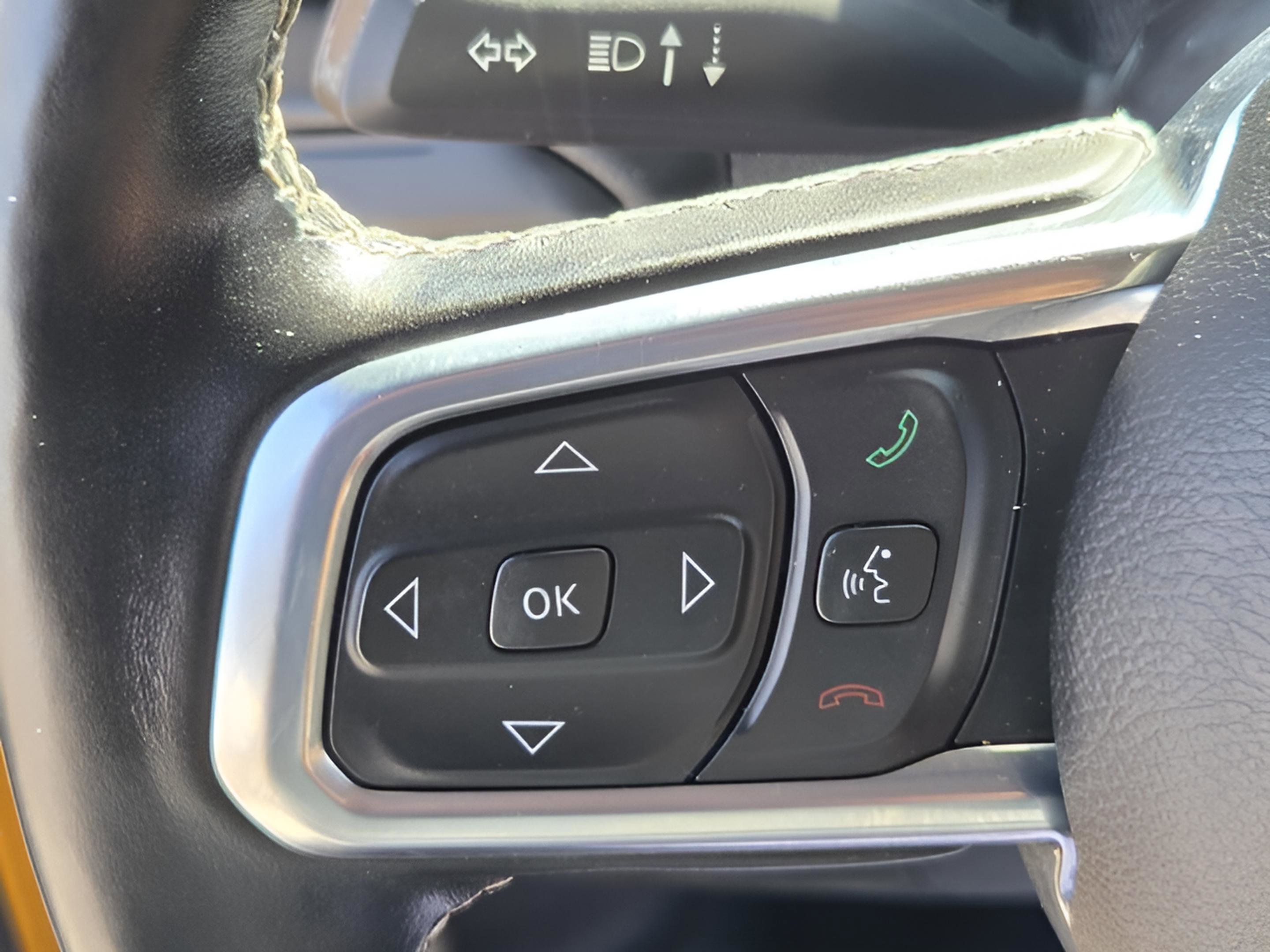 Used 2020 Jeep Wrangler Unlimited Sahara image 24