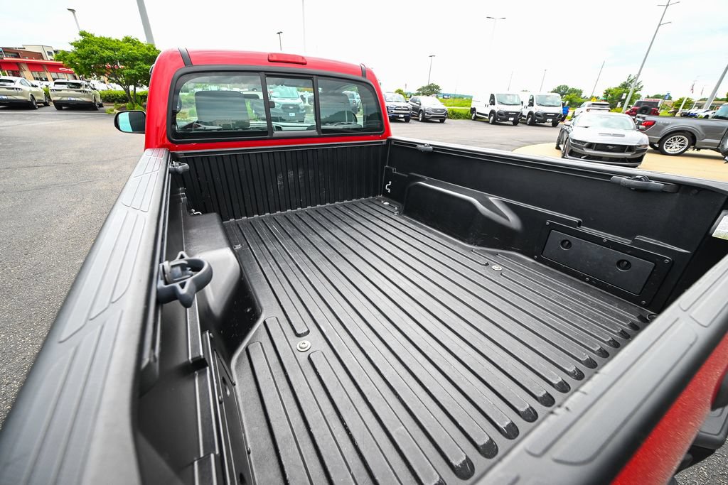 Used 2014 Toyota Tacoma 4x4 Regular Cab image 17