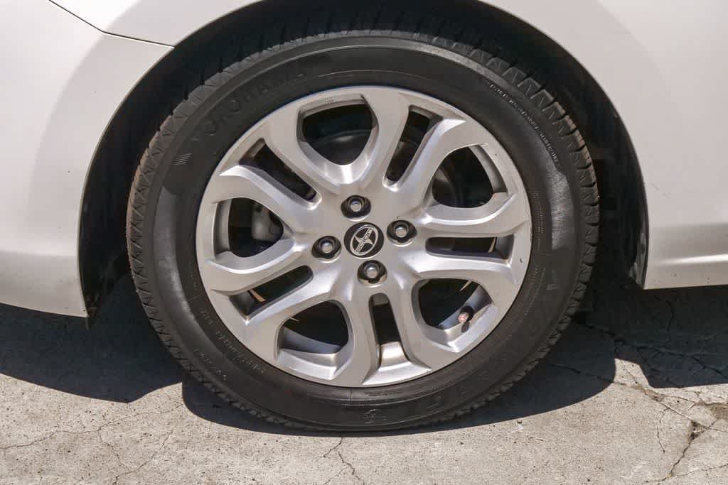 Used 2016 Scion iA FWD image 5