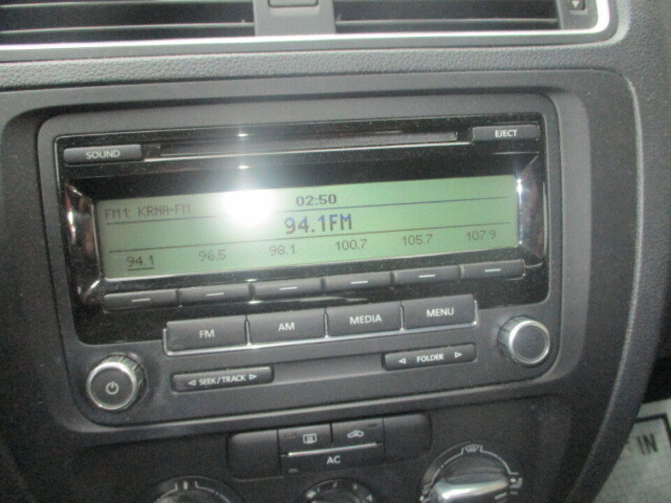 Used 2011 Volkswagen Jetta SE image 28